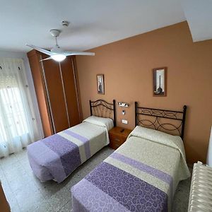 Habitación con 2 Camas Individuales